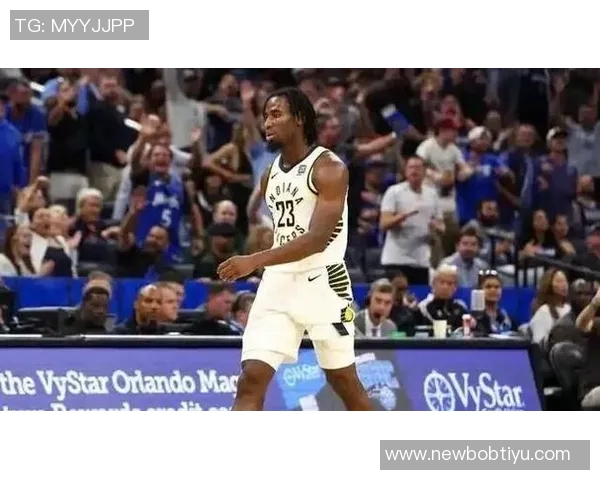 森林狼爱德华兹因右腿筋紧张首节伤退将缺席本场比赛