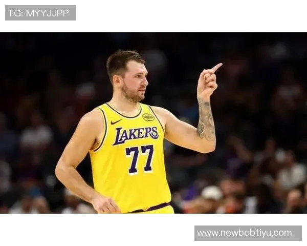 东契奇谈太阳防守策略:得分容易却难以带动队友表现 东契奇谈太阳防守策略:得分容易却难以带动队友表现