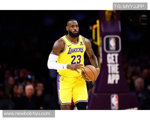 詹姆斯重返5对5训练感恩南湾湖人支持期待重回赛场表现